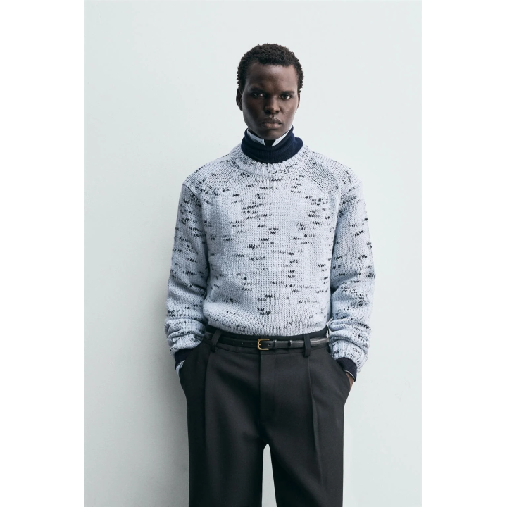 СВИТЕР ИЗ РЕЛЬЕФНОЙ ТКАНИ С КОНТРАСТНЫМ УЗОРОМ