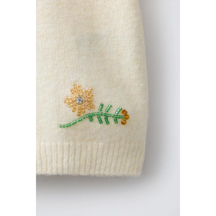 Свитер из вязаной ткани с бисером