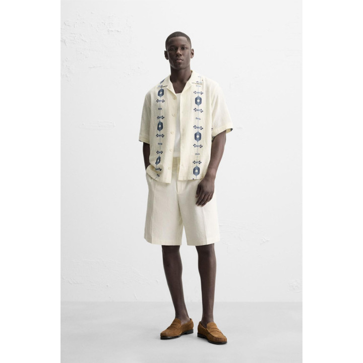 ЖАККАРДОВАЯ РУБАШКА С КОНТРАСТНЫМ РИСУНКОМ