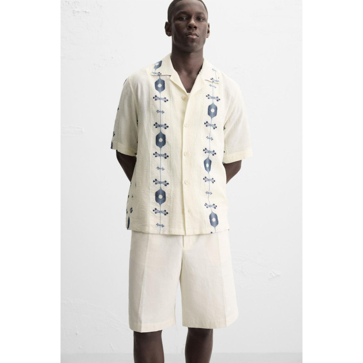 ЖАККАРДОВАЯ РУБАШКА С КОНТРАСТНЫМ РИСУНКОМ