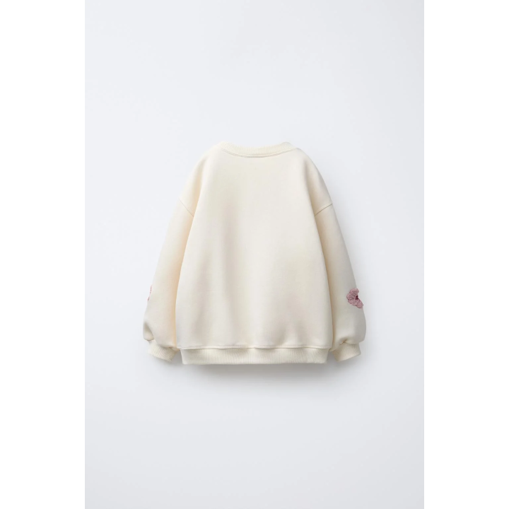 ТОЛСТОВКА С ВЫШИТЫМИ ЦВЕТАМИ