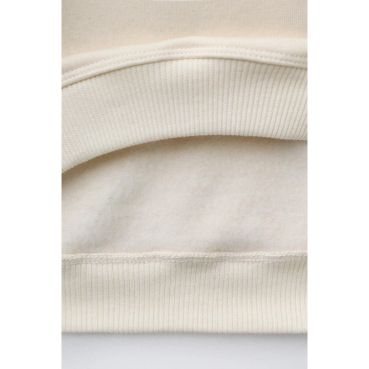 ТОЛСТОВКА С ВЫШИТЫМИ ЦВЕТАМИ