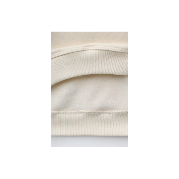 ТОЛСТОВКА С ВЫШИТЫМИ ЦВЕТАМИ