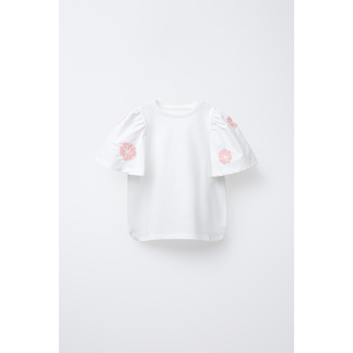 БЛУЗА С КОНТРАСТНОЙ ЦВЕТОЧНОЙ ВЫШИВКОЙ