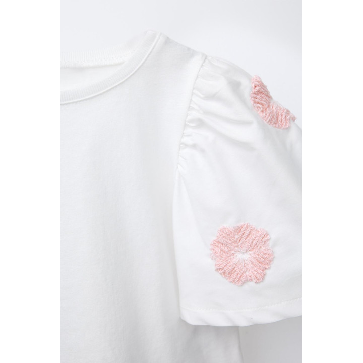 БЛУЗА С КОНТРАСТНОЙ ЦВЕТОЧНОЙ ВЫШИВКОЙ