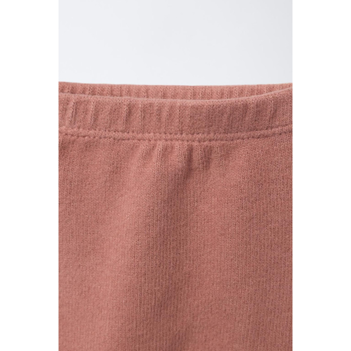 ЛЕГИНСЫ ИЗ МЯГКОЙ ТКАНИ