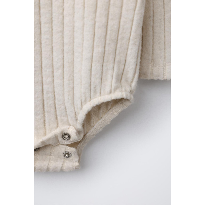 БОДИ В РУБЧИК ИЗ МЯГКОЙ ТКАНИ