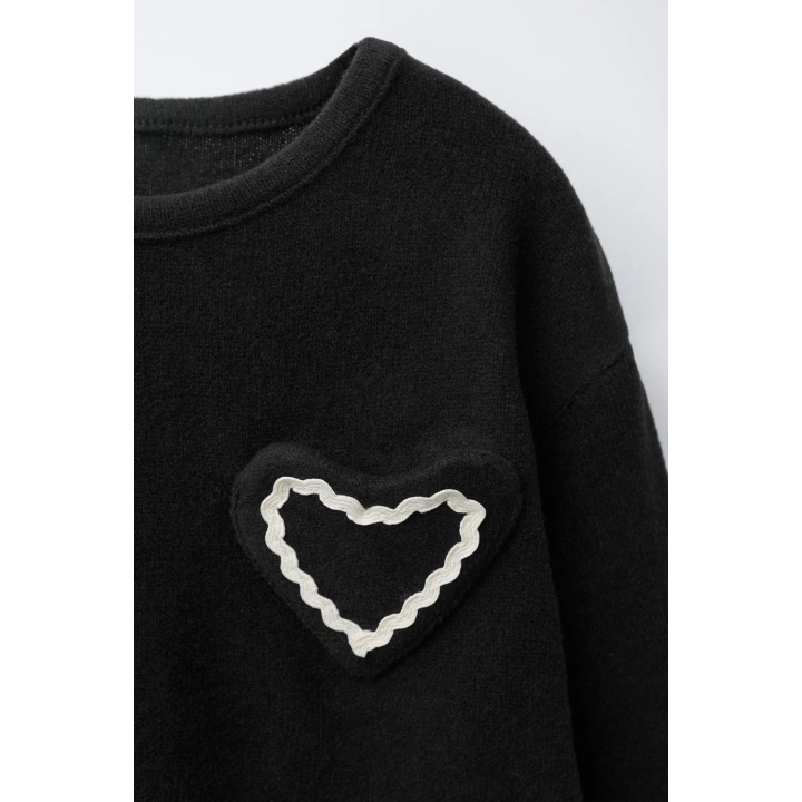 Футболка из мягкого трикотажа с карманом в форме сердца