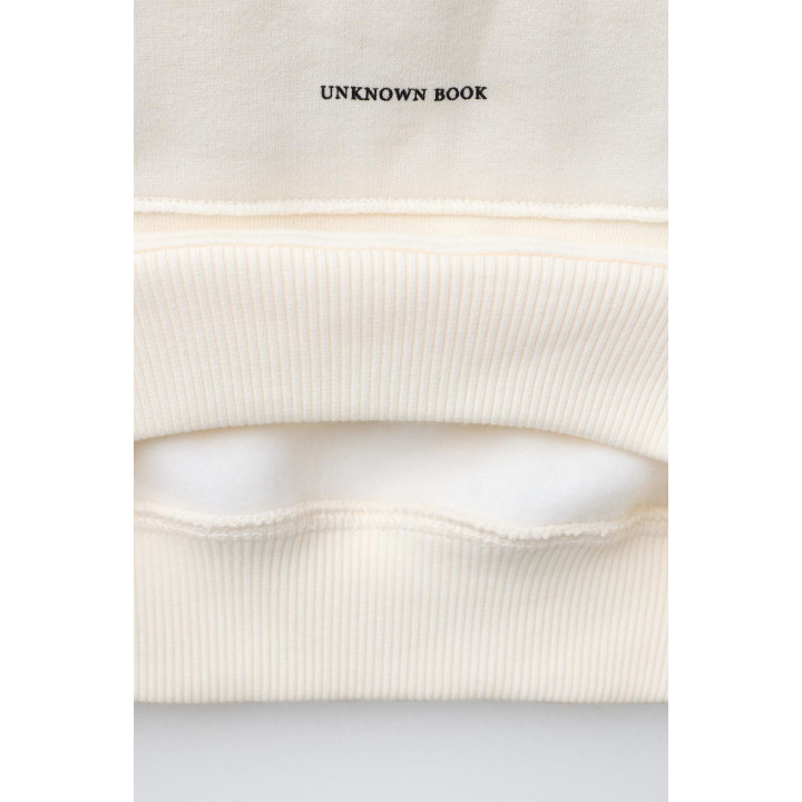 ТОЛСТОВКА С НАШИВКОЙ И РЕЛЬЕФНОЙ НАДПИСЬЮ