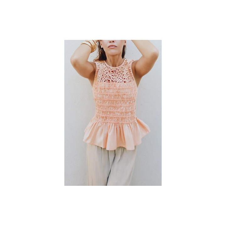 ТОП С РЕЗИНКАМИ И ОРЮШАМИ