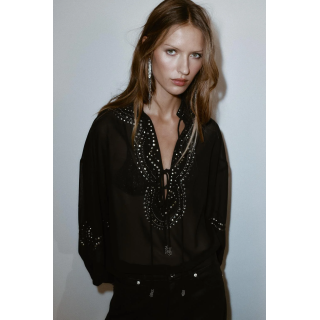 БЛУЗА ИЗ ПОЛУПРОЗРАЧНОЙ ТКАНИ С БУСИНАМИ