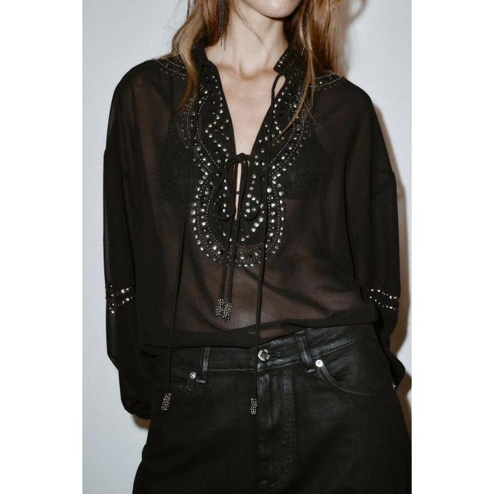 БЛУЗА ИЗ ПОЛУПРОЗРАЧНОЙ ТКАНИ С БУСИНАМИ