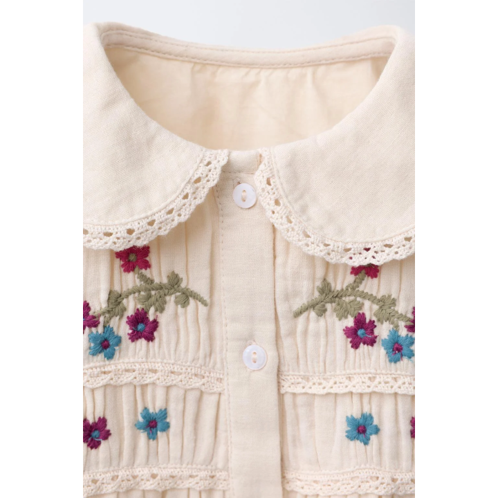 ПЛАТЬЕ С ВЫШИВКОЙ В ВИДЕ ЦВЕТОВ