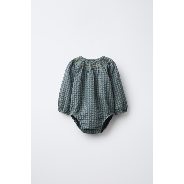 КОМБИНЕЗОН В КЛЕТКУ С ВЫШИВКОЙ