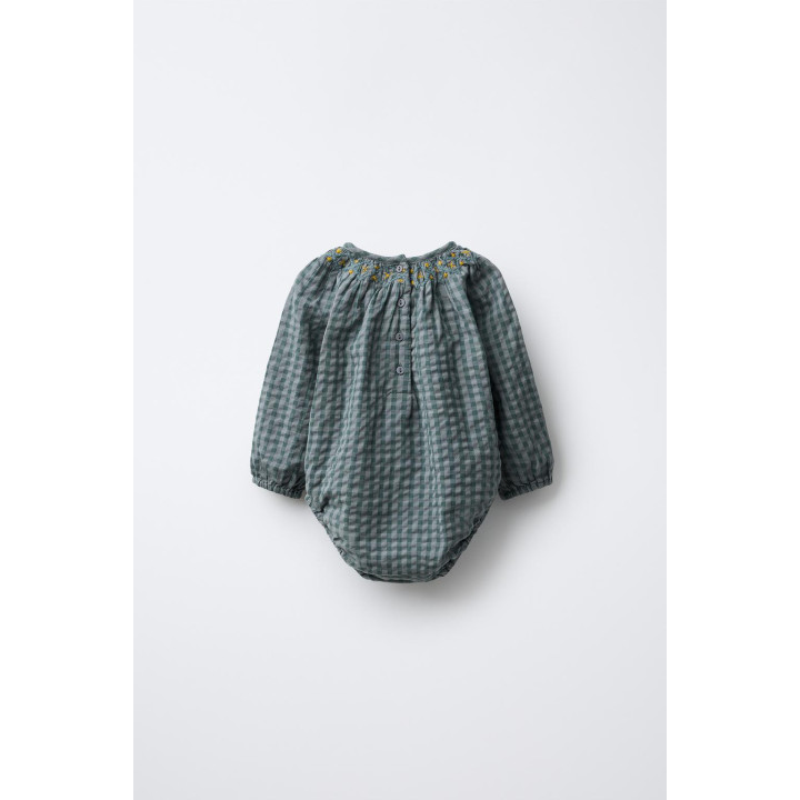 КОМБИНЕЗОН В КЛЕТКУ С ВЫШИВКОЙ