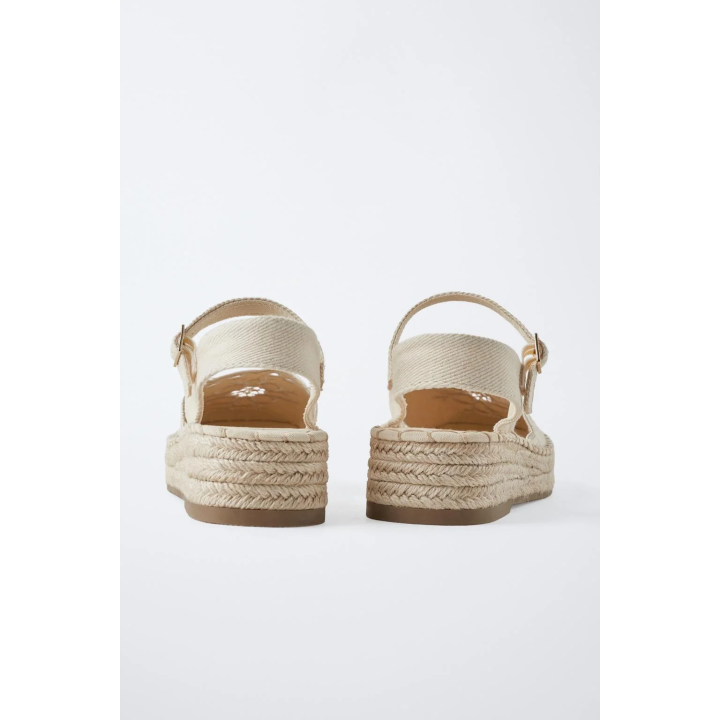 ЭСПАДРИЛЬИ С ВЫШИВКОЙ