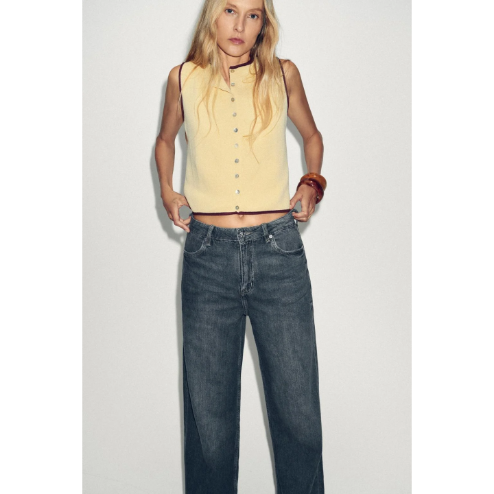 ТРИКОТАЖНЫЙ ТОП С КОНТРАСТНОЙ ОКАНТОВКОЙ