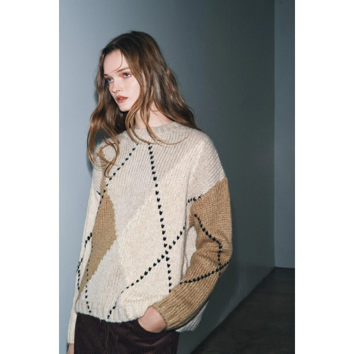 СВИТЕР С УЗОРОМ «РОМБЫ»