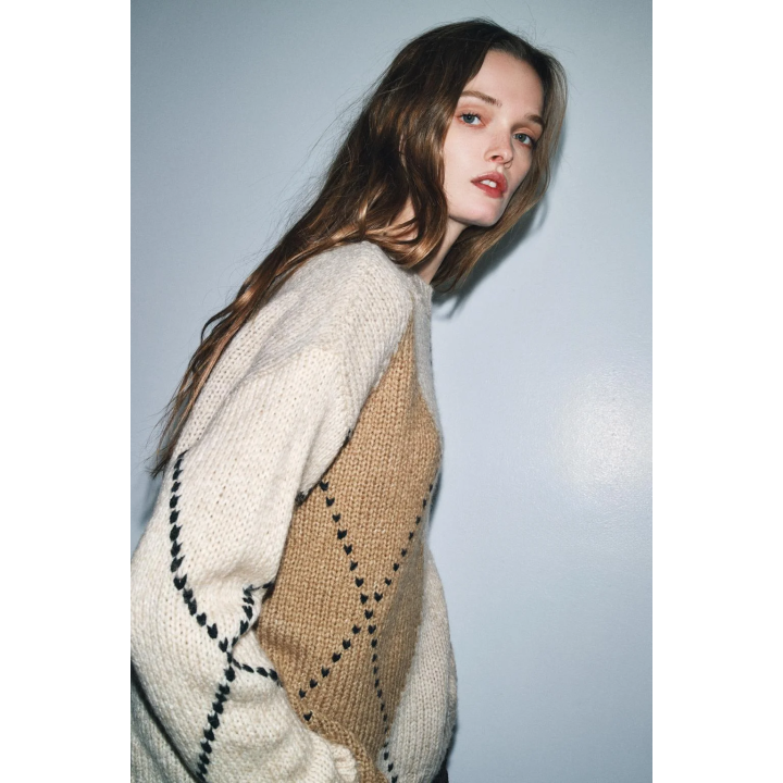 СВИТЕР С УЗОРОМ «РОМБЫ»