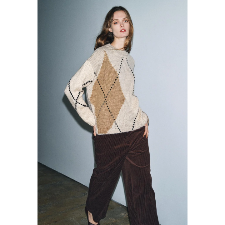 СВИТЕР С УЗОРОМ «РОМБЫ»