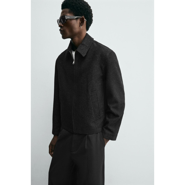 УКОРОЧЕННАЯ КУРТКА БЛЕСТЯЩАЯ ТЕКСТУРИРОВАННАЯ