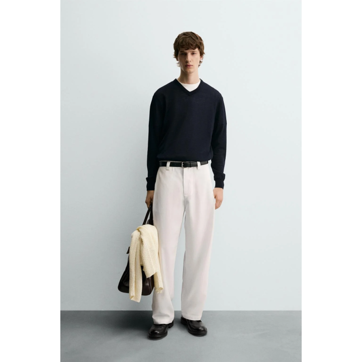 БРЮКИ ИЗ СТРУЯЩЕЙСЯ ТКАНИ СО СКЛАДКАМИ ПО БОКАМ