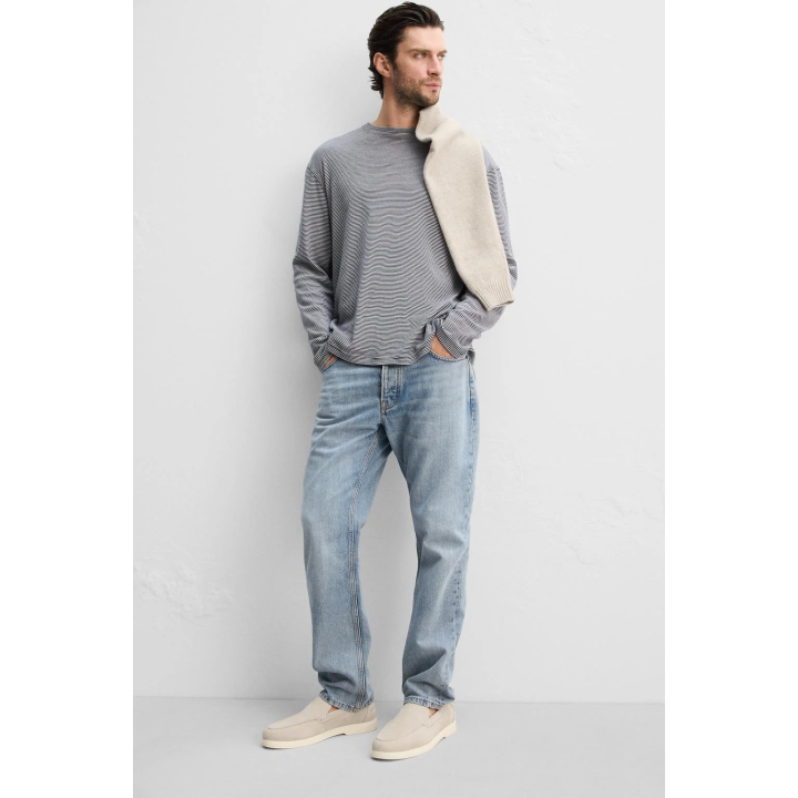 КОЖАНЫЕ ЛОФЕРЫ В ПОВСЕДНЕВНОМ СТИЛЕ