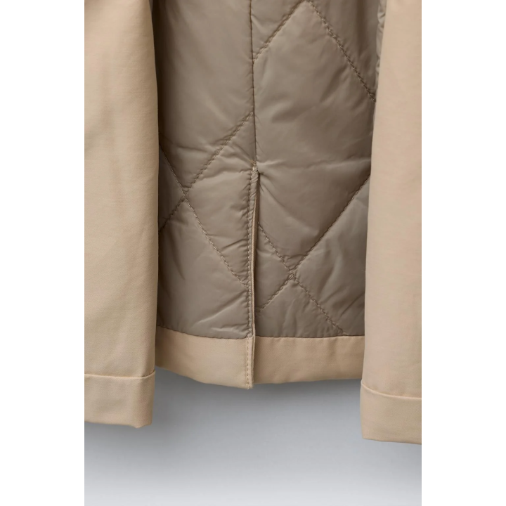 СТЕГАНЫЙ ТРЕНЧ С ПОЯСОМ