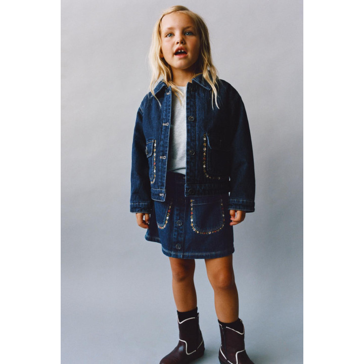 ДЖИНСОВАЯ ЮБКА С ВЫШИТЫМИ ЦВЕТАМИ