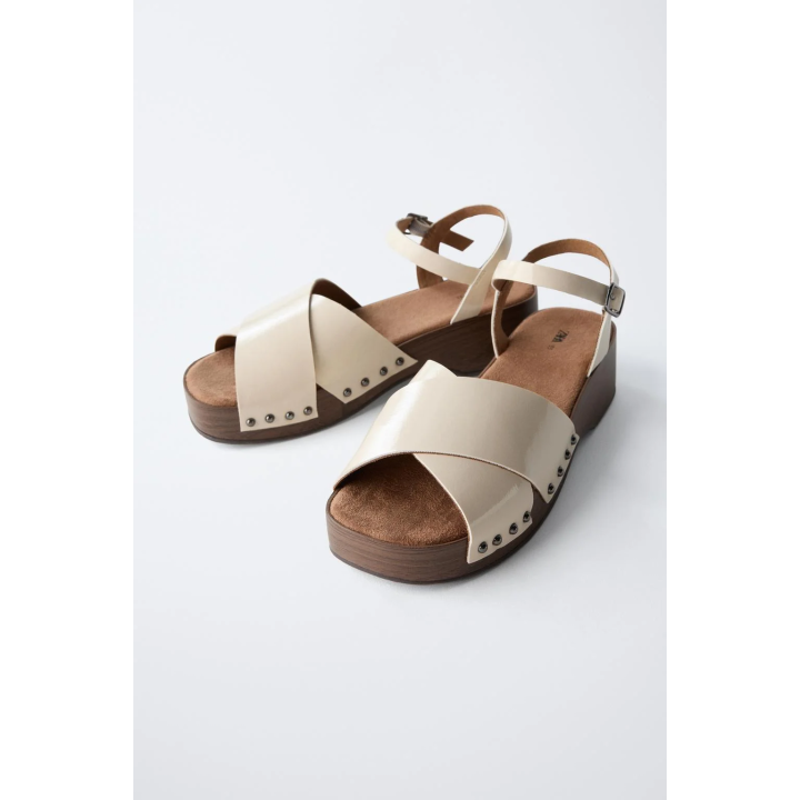 ЛАКИРОВАННЫЕ ДОМАШНИЕ ТАПОЧКИ