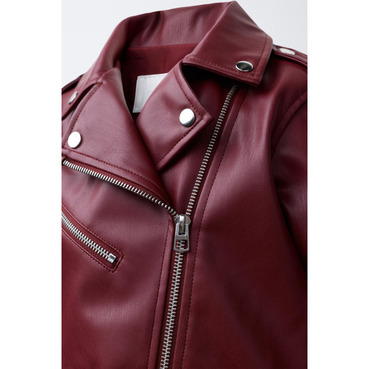 КУРТКА ИЗ ИСКУССТВЕННОЙ КОЖИ С ПРЯЖКАМИ