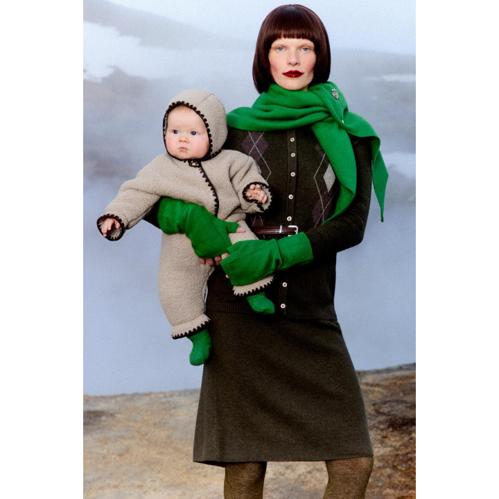 Флисовый комбинезон с контрастной отделкой