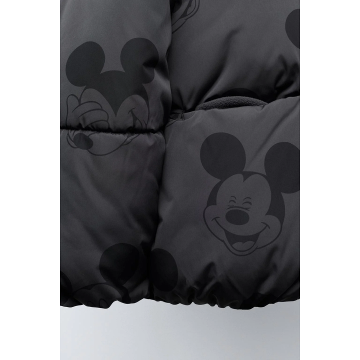 Пуховик mickey mouse © disney с водоотталкивающей и ветрозащитной тканью