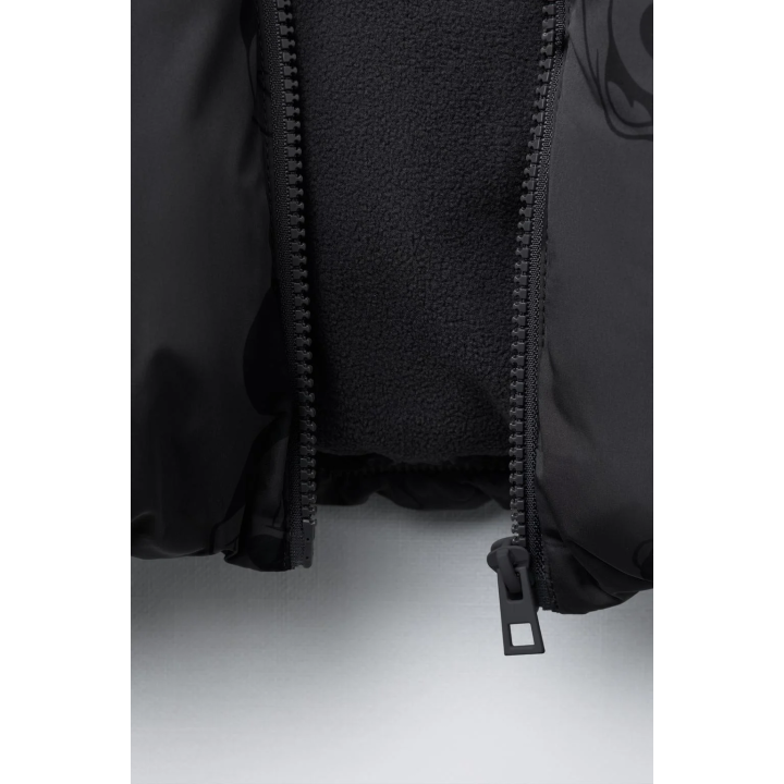 Пуховик mickey mouse © disney с водоотталкивающей и ветрозащитной тканью