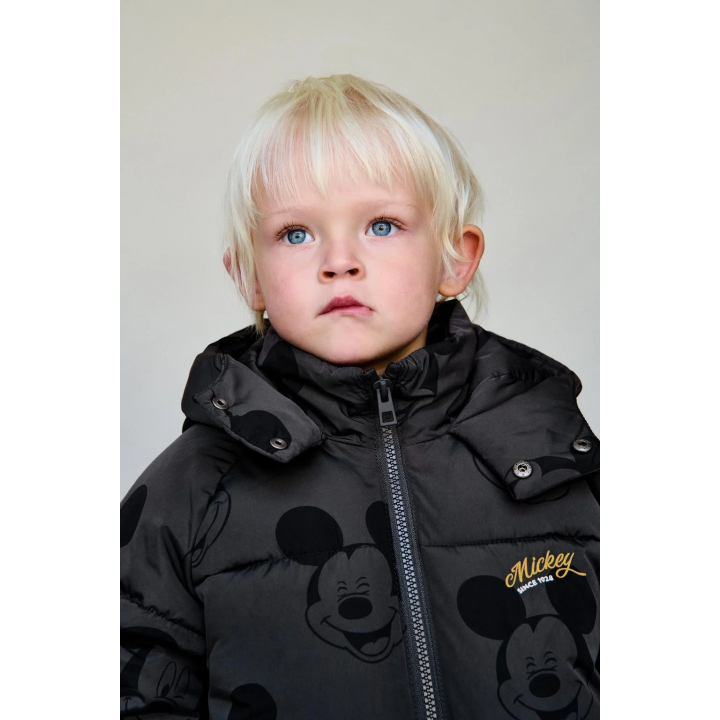 Пуховик mickey mouse © disney с водоотталкивающей и ветрозащитной тканью