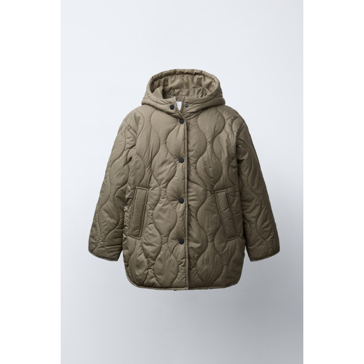 ДЛИННАЯ ЛЕГКАЯ СТЕГАНАЯ КУРТКА