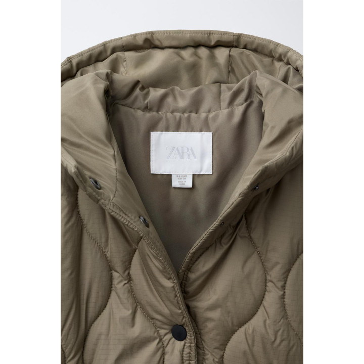 ДЛИННАЯ ЛЕГКАЯ СТЕГАНАЯ КУРТКА