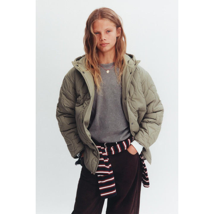 ДЛИННАЯ ЛЕГКАЯ СТЕГАНАЯ КУРТКА