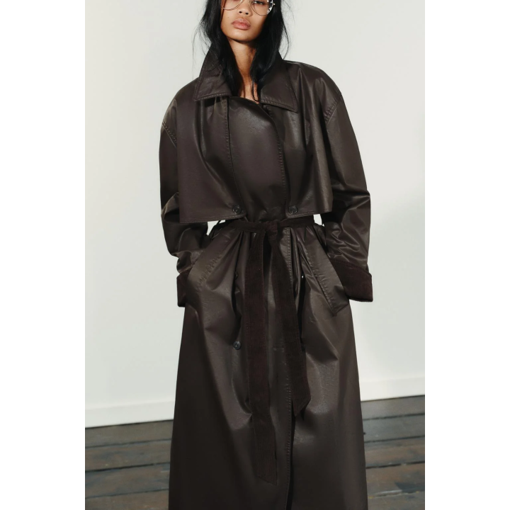 ВОЩЕНЫЙ ТРЕНЧ С ВЕЛЬВЕТОВЫМИ МАНЖЕТАМИ