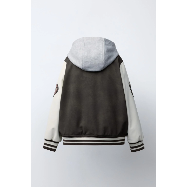 БОМБЕР С КАПЮШОНОМ И РУКАВАМИ ИЗ ИСКУССТВЕННОЙ КОЖИ