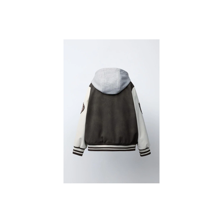 БОМБЕР С КАПЮШОНОМ И РУКАВАМИ ИЗ ИСКУССТВЕННОЙ КОЖИ