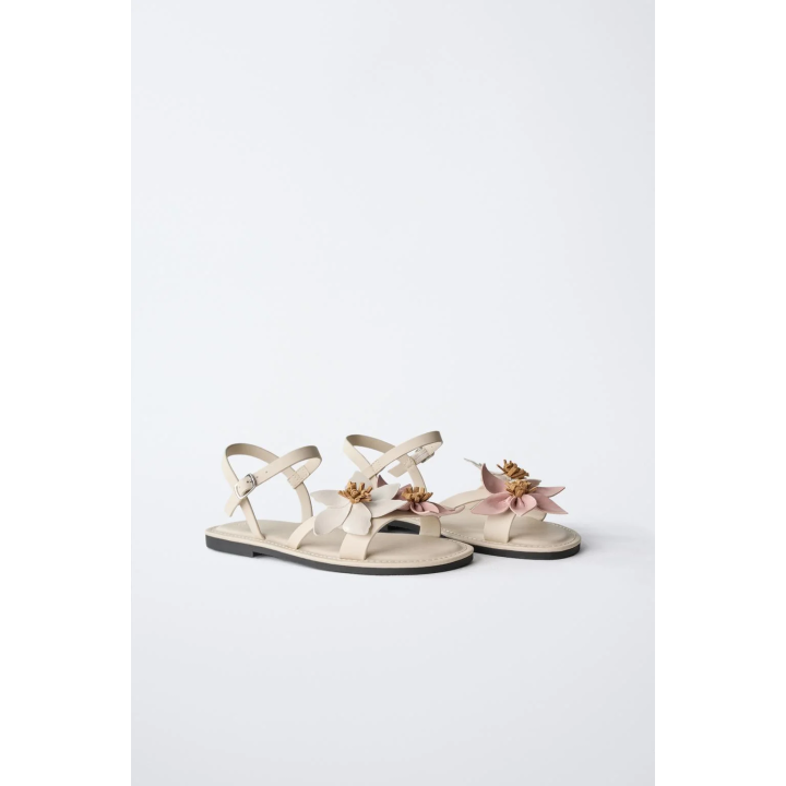 САНДАЛИИ С ЦВЕТОЧНОЙ ДЕТАЛЬЮ 3D