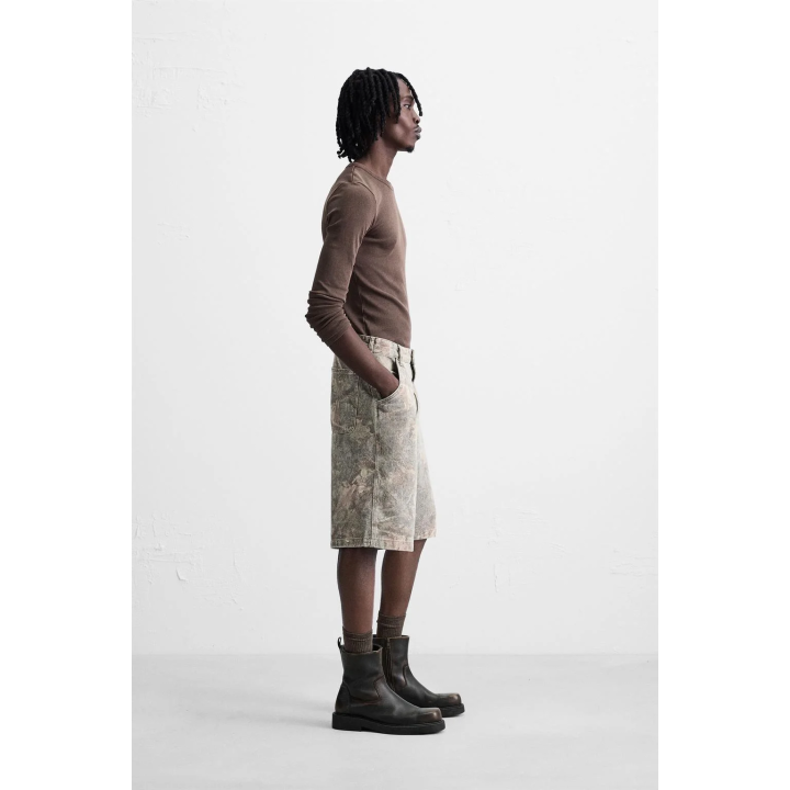 БЕРМУДЫ RELAXED FIT С АБСТРАКТНЫМ ПРИНТОМ