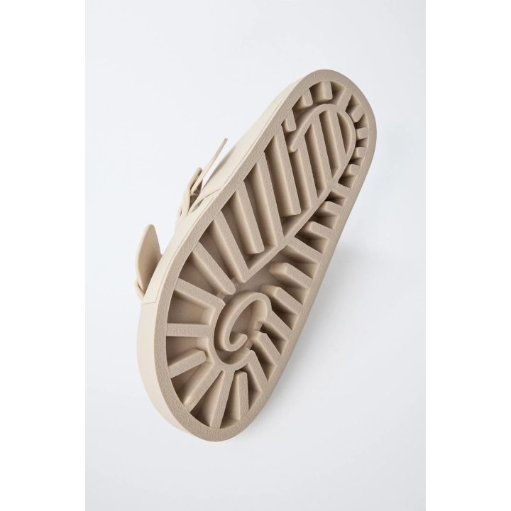 ПЛЯЖНЫЕ ТАПОЧКИ С ПРЯЖКАМИ