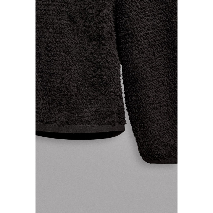 ФЛИСОВАЯ ТОЛСТОВКА SKI С КАПЮШОНОМ И ТЕКСТУРОЙ