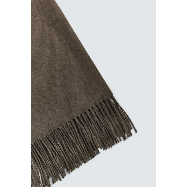 Шарф с бахромой