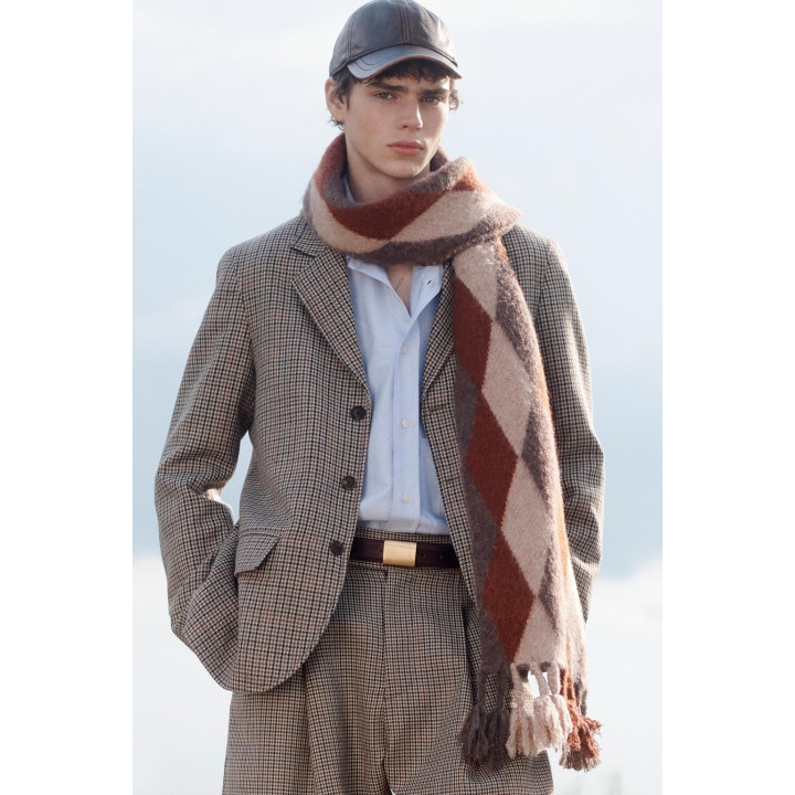 Шарф с комбинированным узором и кисточками limited edition