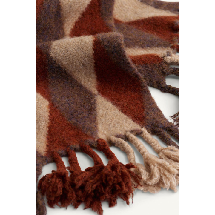 Шарф с комбинированным узором и кисточками limited edition