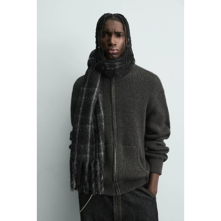 ШАРФ В КЛЕТКУ С БАХРОМОЙ