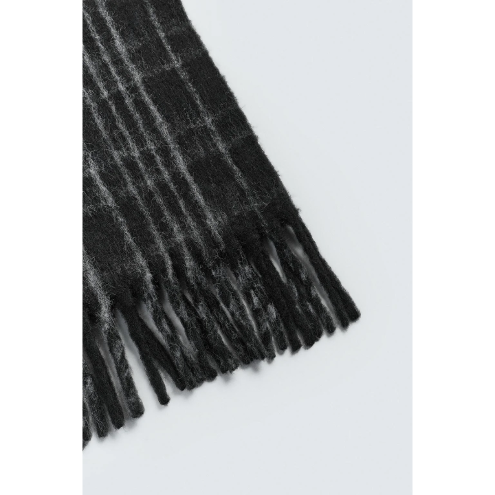 ШАРФ В КЛЕТКУ С БАХРОМОЙ